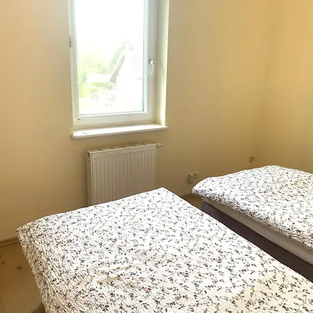 Dom Z Ogrodem Blisko Trojmiasta I Kaszub Dobrzewino