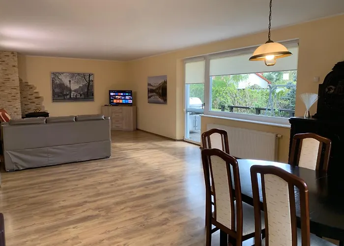 Dom Z Ogrodem Blisko Trojmiasta I Kaszub * Dobrzewino