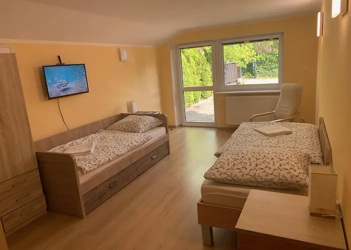 Dom Z Ogrodem Blisko Trojmiasta I Kaszub Dobrzewino